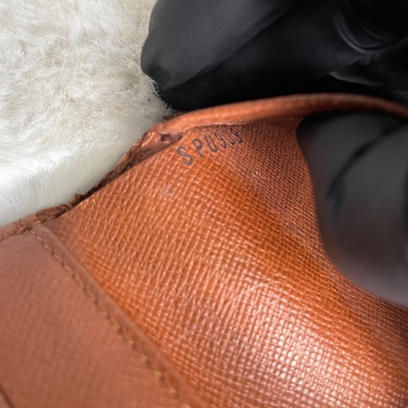 LOUIS VUITTON Monogram Portefeiulle Elise Trifold Wallet $UPDATE SOLD$ - Picture 11 of 11